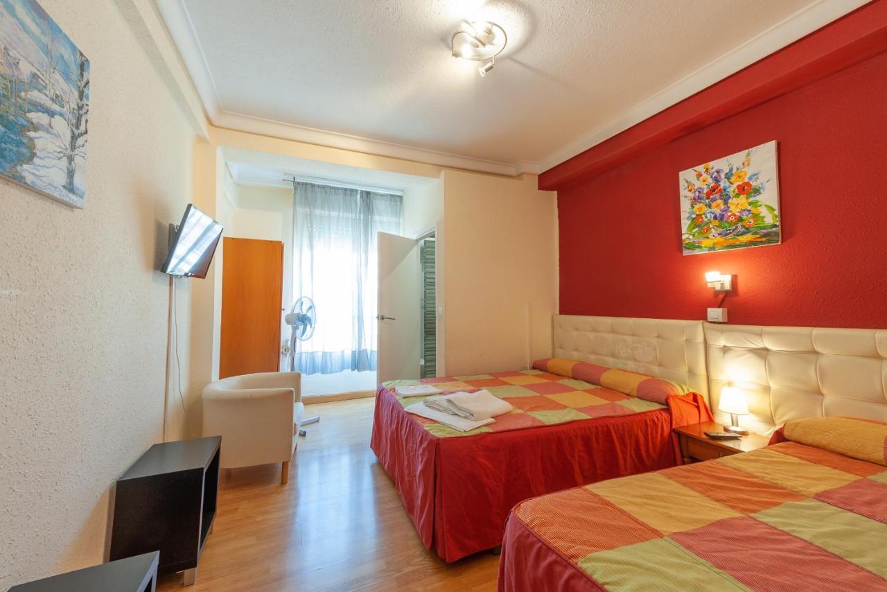 Hostal Manjon Бургос Экстерьер фото
